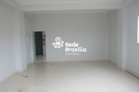 Foto 2 do(a) Loja false para alugar em Santa Maria, Brasília