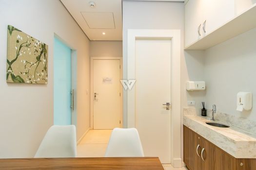 Foto 30 do(a) Sala / Conjunto Comercial false à venda em Água Verde, Curitiba