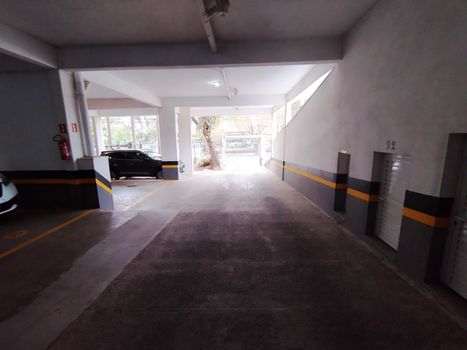 Foto 33 do(a) Cobertura de 3 quartos à venda em Passo da Areia, Porto Alegre