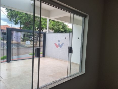 Foto 2 do(a) Casa de 3 quartos à venda em Jardim Novo Oásis, Maringá