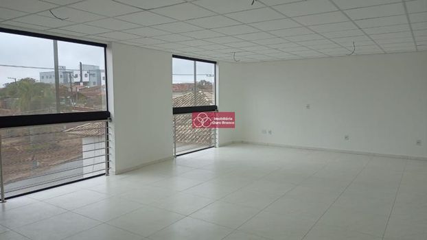 Foto 7 do(a) Sala / Conjunto Comercial false à venda em Ingleses do Rio Vermelho, Florianópolis