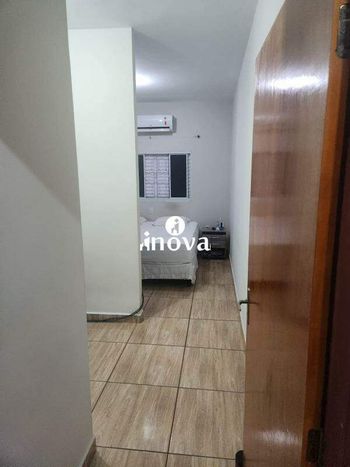 Foto 10 do(a) Casa de 2 quartos à venda em Jardim Maracanã, Uberaba