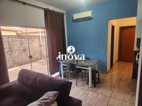 Foto 1 do(a) Casa de 2 quartos à venda em Jardim Maracanã, Uberaba