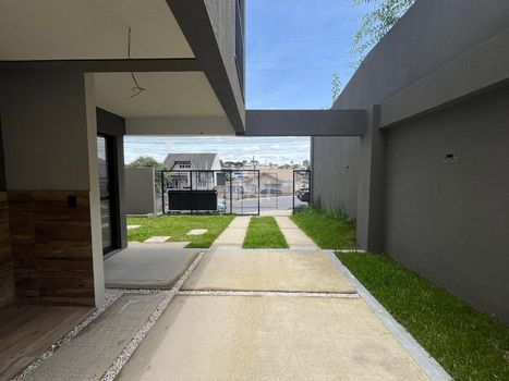 Foto 4 do(a) Casa de 3 quartos à venda em Santa Cândida, Curitiba