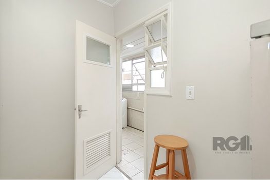 Foto 47 do(a) Apartamento de 3 quartos à venda em Jardim Lindóia, Porto Alegre