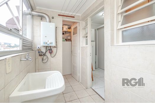 Foto 48 do(a) Apartamento de 3 quartos à venda em Jardim Lindóia, Porto Alegre