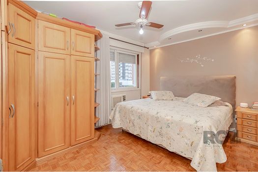 Foto 31 do(a) Apartamento de 3 quartos à venda em Jardim Lindóia, Porto Alegre