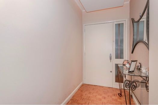 Foto 7 do(a) Apartamento de 3 quartos à venda em Jardim Lindóia, Porto Alegre