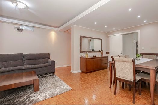 Foto 11 do(a) Apartamento de 3 quartos à venda em Jardim Lindóia, Porto Alegre