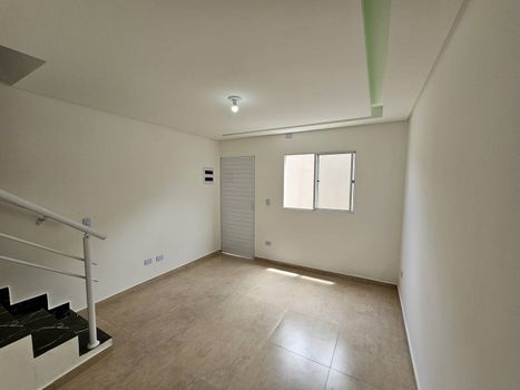 Foto 2 do(a) Casa em Condomínio de 2 quartos à venda em Maracanã, Praia Grande