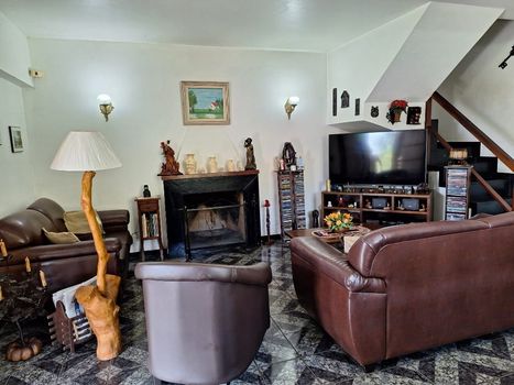 Foto 4 do(a) Casa em Condomínio de 3 quartos à venda em Nogueira, Petrópolis