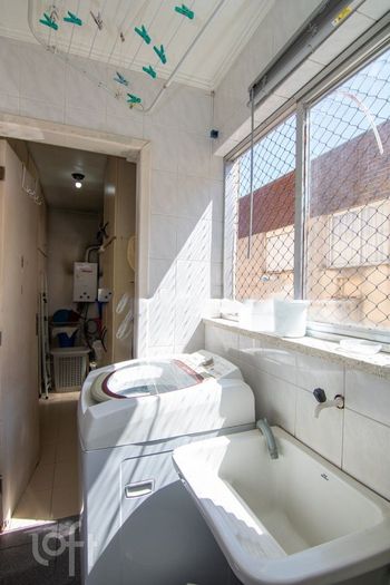 Foto 4 do(a) Apartamento de 2 quartos à venda em Petrópolis, Porto Alegre
