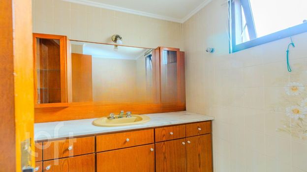 Foto 9 do(a) Apartamento de 2 quartos à venda em Jardim Lindóia, Porto Alegre