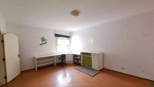Foto 9 do(a) Casa de 4 quartos à venda em Vila Califórnia, São Paulo