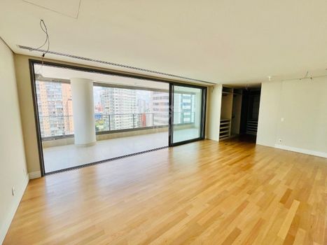 Foto 31 do(a) Cobertura de 4 quartos à venda em Vila Nova Conceição, São Paulo