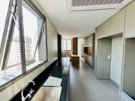 Foto 23 do(a) Cobertura de 4 quartos à venda em Vila Nova Conceição, São Paulo