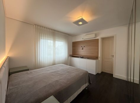 Foto 35 do(a) Apartamento de 2 quartos à venda em Mont Serrat, Porto Alegre