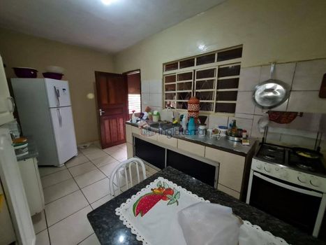 Foto 9 do(a) Casa de 4 quartos à venda em Lindóia, Londrina