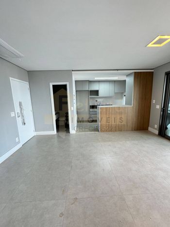 Foto 2 do(a) Apartamento de 2 quartos para alugar em Sítio Tamboré Alphaville, Barueri