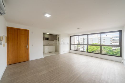 Foto 2 do(a) Apartamento de 3 quartos à venda em Tristeza, Porto Alegre