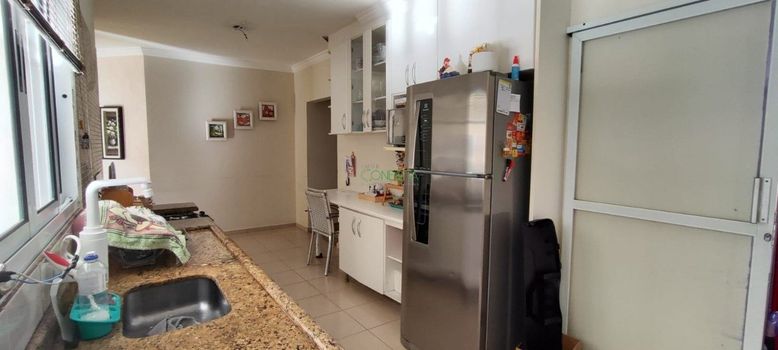 Foto 3 do(a) Casa em Condomínio de 4 quartos à venda em Parque Jamaica, Londrina