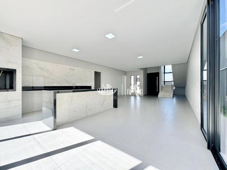 Foto 7 do(a) Casa em Condomínio de 3 quartos à venda em Jardim Morumbi, Londrina