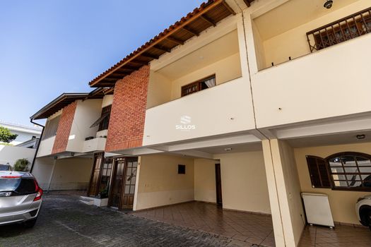 Foto 24 do(a) Casa em Condomínio de 3 quartos à venda em Água Verde, Curitiba