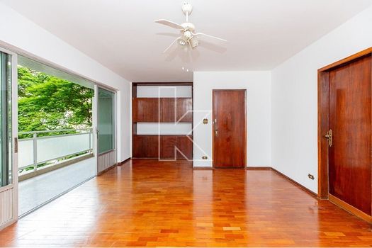 Foto 2 do(a) Apartamento de 2 quartos à venda em Moema, São Paulo