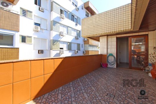 Foto 19 do(a) Cobertura de 3 quartos à venda em Santana, Porto Alegre