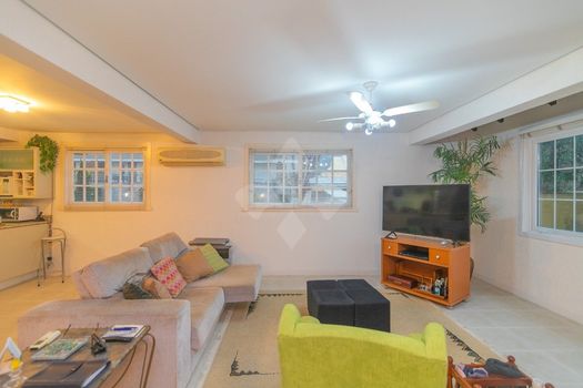 Foto 3 do(a) Casa em Condomínio de 3 quartos à venda em Vila Jardim, Porto Alegre