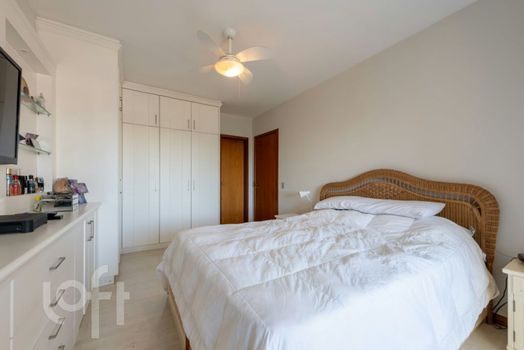 Foto 9 do(a) Apartamento de 3 quartos à venda em Vila Ipiranga, Porto Alegre
