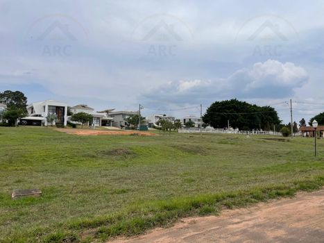 Foto 3 do(a) Terreno false à venda em Sociedade Hípica de Botucatu, Botucatu
