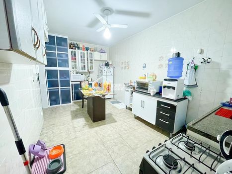 Foto 3 do(a) Casa de 6 quartos à venda em Praia das Palmeiras, Caraguatatuba