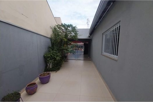 Foto 9 do(a) Casa de 4 quartos à venda em Jardim São Roque, Americana