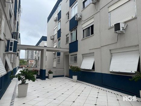 Foto 4 do(a) Flat de 2 quartos à venda em Azenha, Porto Alegre