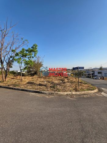Foto 1 do(a) Terreno false à venda em Estância do Lago, Contagem