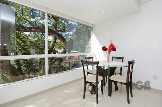 Foto 4 do(a) Flat de 2 quartos à venda em Jardim Botânico, Porto Alegre