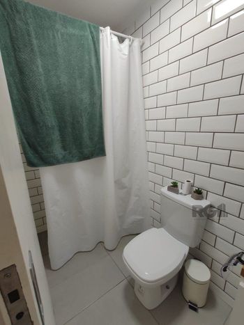 Foto 18 do(a) Apartamento de 2 quartos à venda em Glória, Porto Alegre