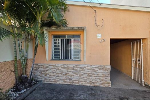 Foto 2 do(a) Casa de 4 quartos à venda em Jardim Faculdade, Sorocaba