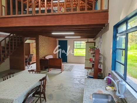 Foto 2 do(a) Fazenda / Sítio / Chácara de 2 quartos à venda em null, Joanópolis