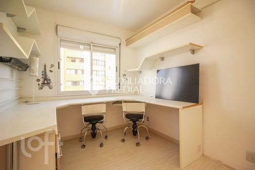 Foto 7 do(a) Apartamento de 3 quartos à venda em Vila Ipiranga, Porto Alegre