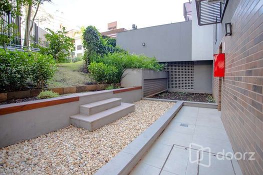 Foto 33 do(a) Apartamento de 2 quartos para alugar em Passo da Areia, Porto Alegre