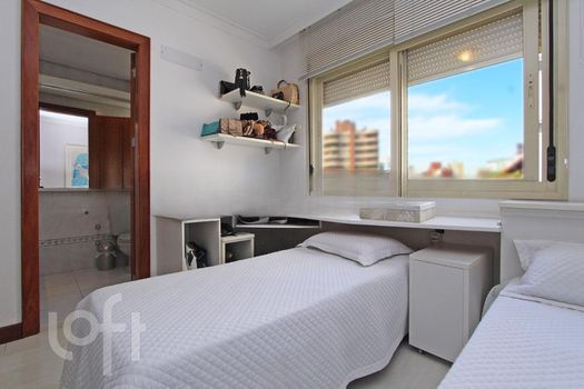 Foto 17 do(a) Apartamento de 3 quartos à venda em Três Figueiras, Porto Alegre