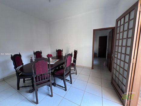 Foto 2 do(a) Casa de 3 quartos à venda em Higienópolis, Araçatuba