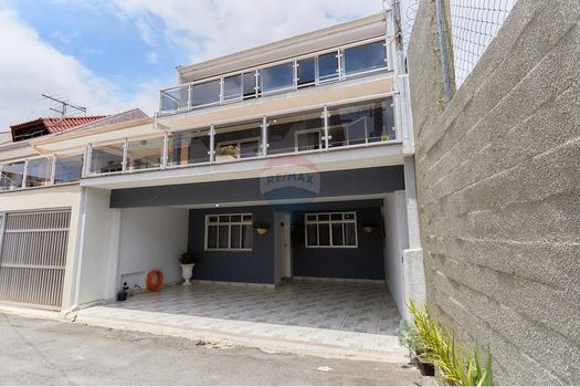 Foto 4 do(a) Casa de 3 quartos à venda em Xaxim, Curitiba