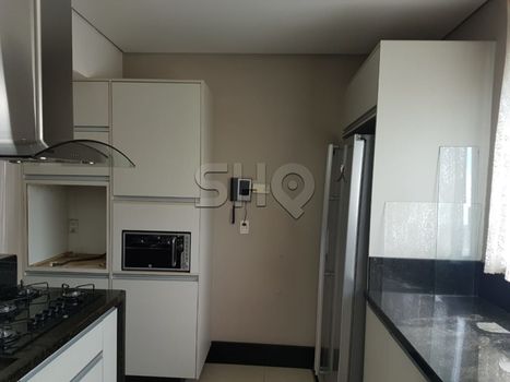 Foto 6 do(a) Casa de 4 quartos à venda em Vila São Vicente, São Paulo