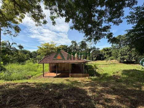 Foto 3 do(a) Fazenda / Sítio / Chácara de 1 quartos à venda em Jardim Vale Verde, Londrina