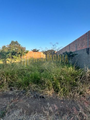 Foto 1 do(a) Terreno false à venda em Cidade Jardim, Araraquara