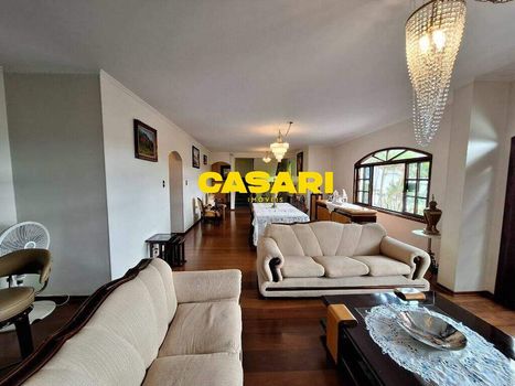 Foto 6 do(a) Casa de 4 quartos à venda em Jardim São Caetano, São Caetano do Sul