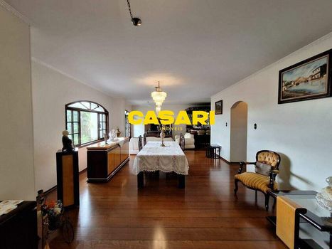 Foto 5 do(a) Casa de 4 quartos à venda em Jardim São Caetano, São Caetano do Sul